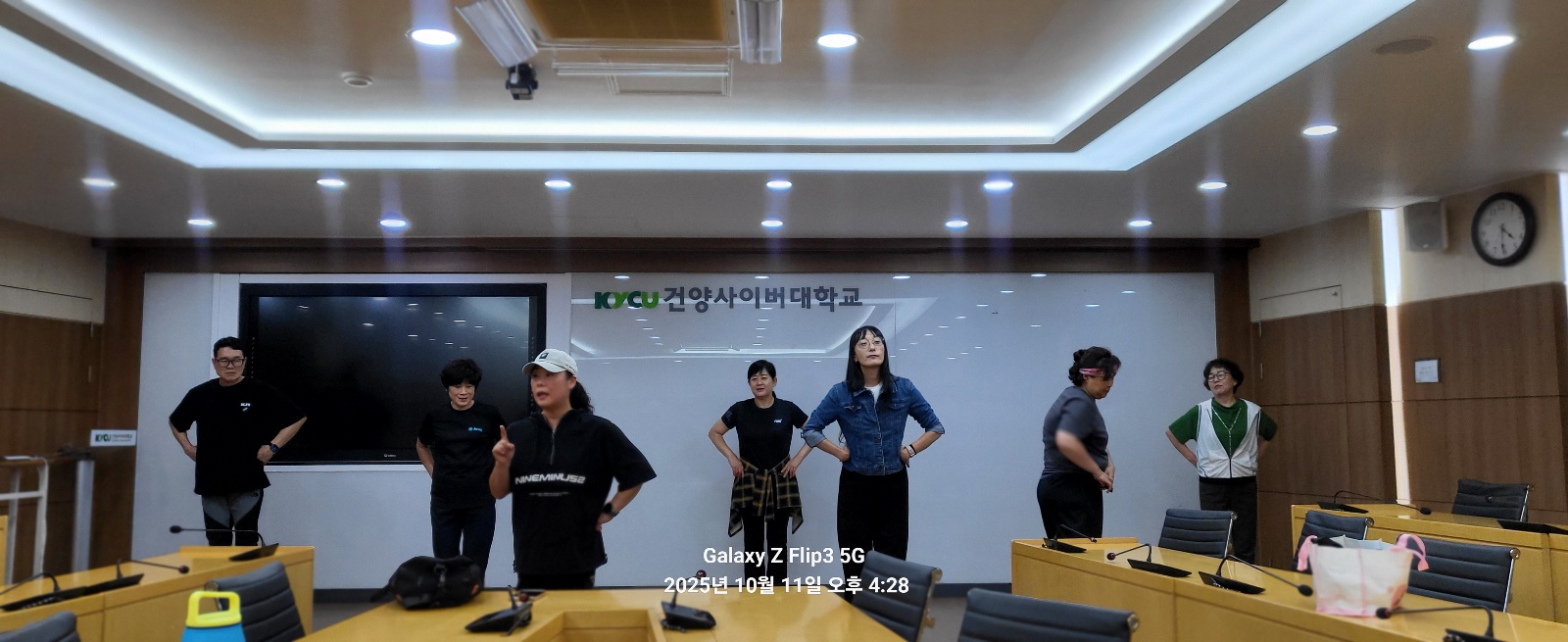 [학생지도] 헬씨치어댄스 동아리 10월 활동 (2025. 10. 11.)