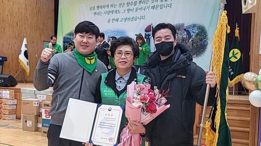 좌측부터 사회복지학과 최현오 학생, 김금자 학생, 고유성 학생 (건양사이버대학교 제공)